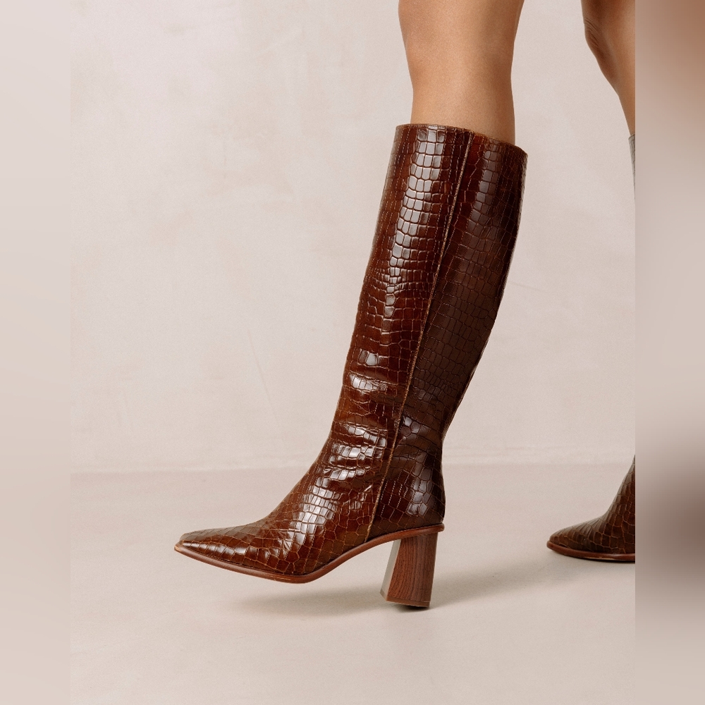 Alohas East Croco Brown Leather Boots